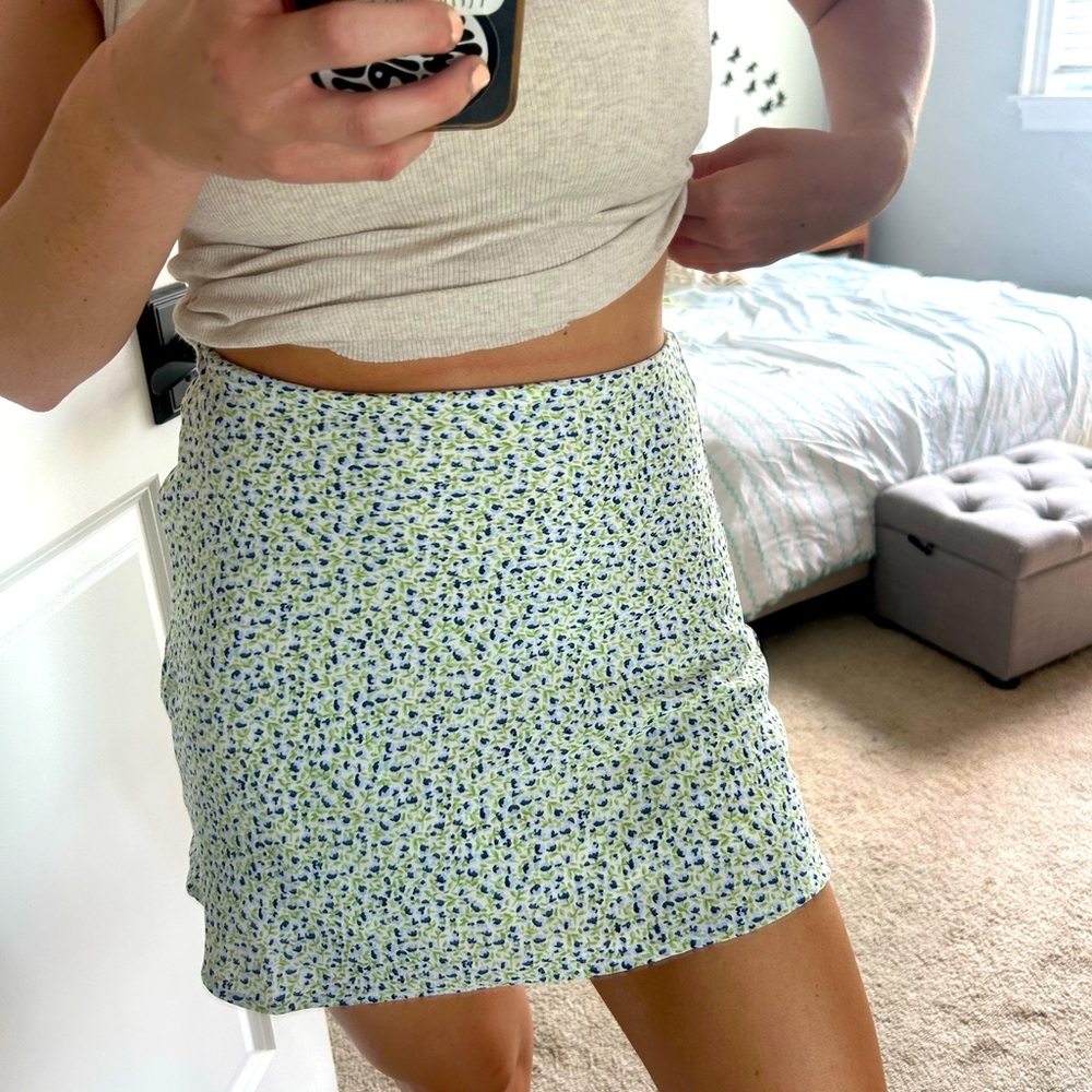 H&M floral mini skirt